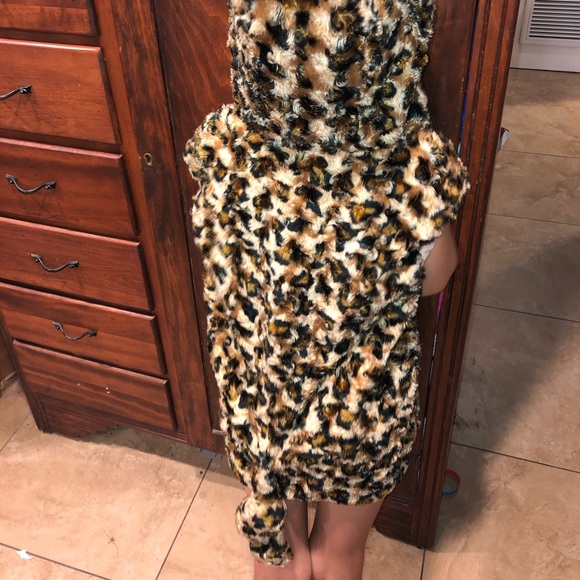 ORDER NOW!!! LEOPARD ONSIE COSTUME!!🐅 - Picture 3 of 3